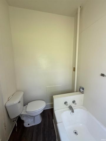 240 E Butler Street, Fort Wayne, IN 46803