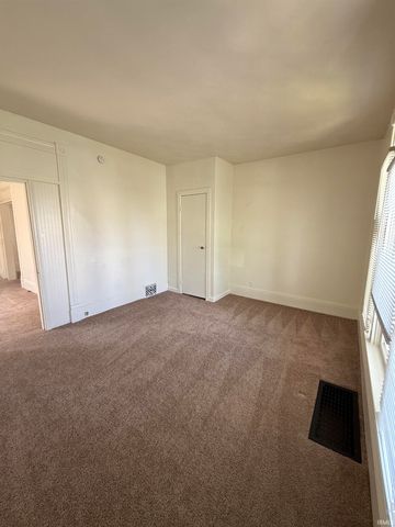 240 E Butler Street, Fort Wayne, IN 46803