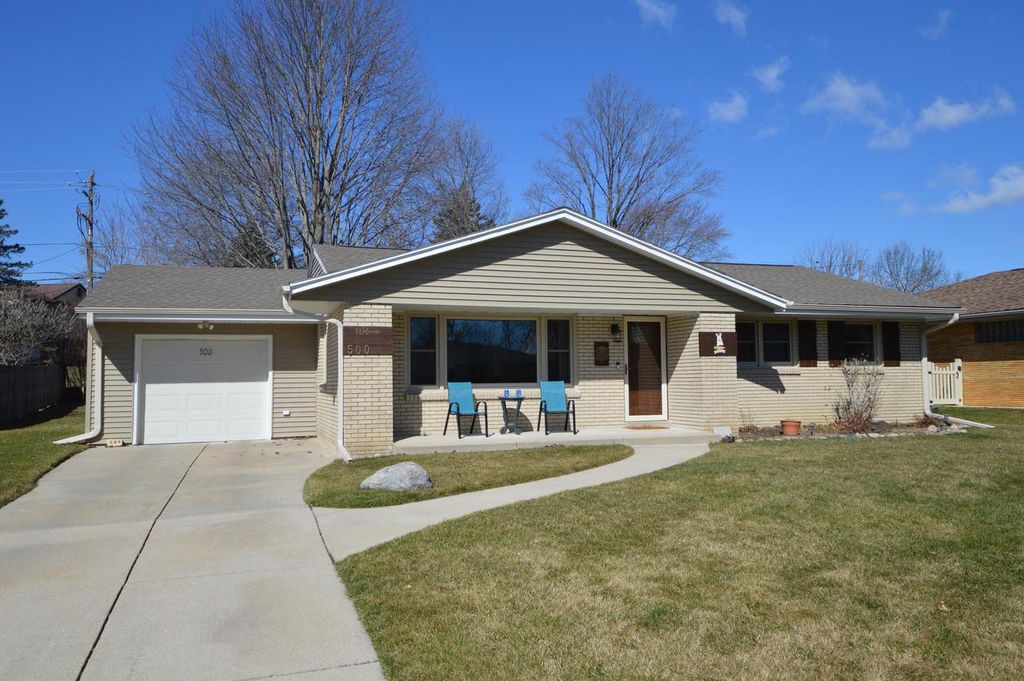 500 Parkway DRIVE, South Milwaukee, WI 53172