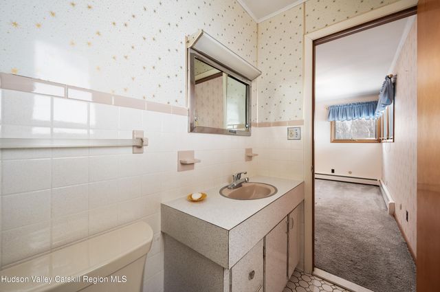 108 River Road, Ulster Park, NY 12487