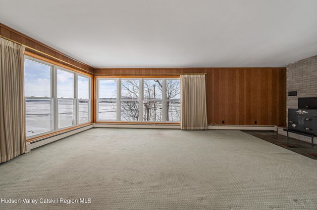 108 River Road, Ulster Park, NY 12487