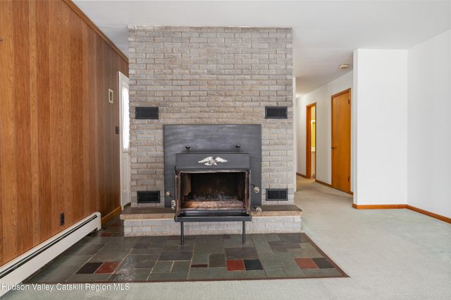 108 River Road, Ulster Park, NY 12487