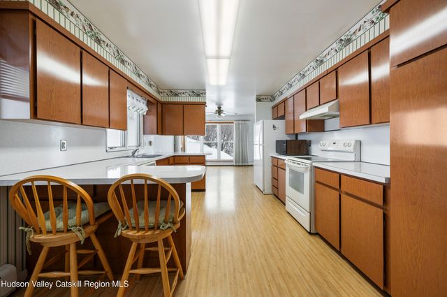 108 River Road, Ulster Park, NY 12487