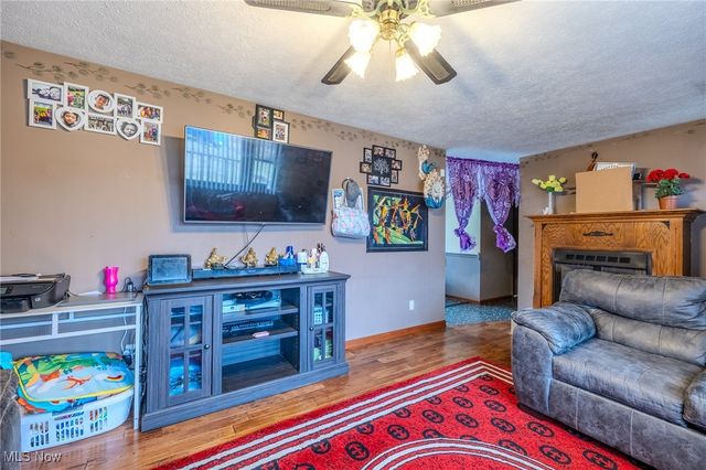 642 Horning Road, Atwater, OH 44201