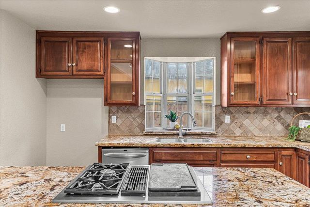 210 Rowland Ave, Modesto, CA 95354