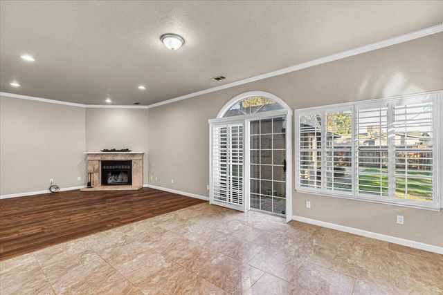 210 Rowland Ave, Modesto, CA 95354