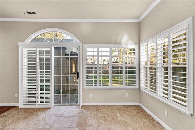 210 Rowland Ave, Modesto, CA 95354