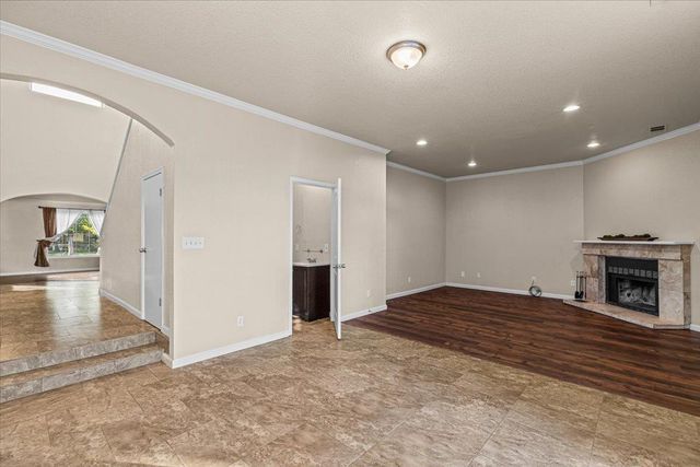 210 Rowland Ave, Modesto, CA 95354