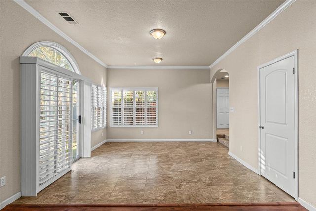 210 Rowland Ave, Modesto, CA 95354