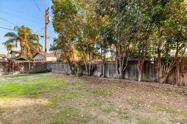 210 Rowland Ave, Modesto, CA 95354