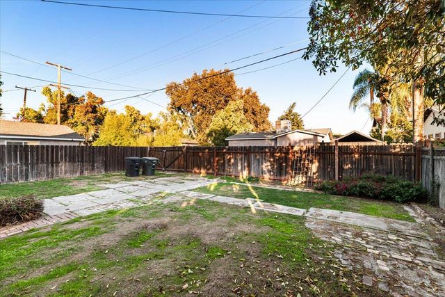 210 Rowland Ave, Modesto, CA 95354