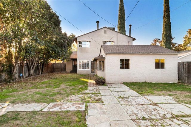 210 Rowland Ave, Modesto, CA 95354