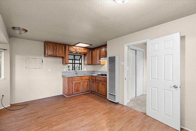 210 Rowland Ave, Modesto, CA 95354