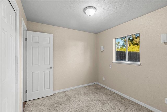 210 Rowland Ave, Modesto, CA 95354