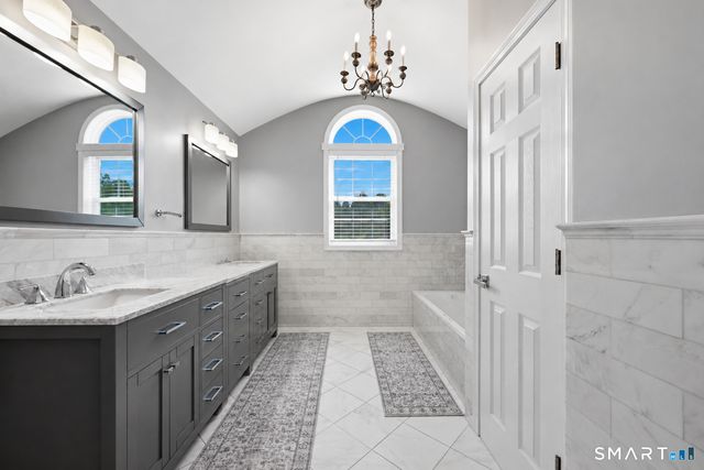 3 Hay Meadow Lane, New Milford, CT 06776