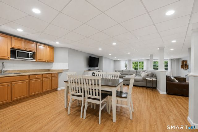 3 Hay Meadow Lane, New Milford, CT 06776