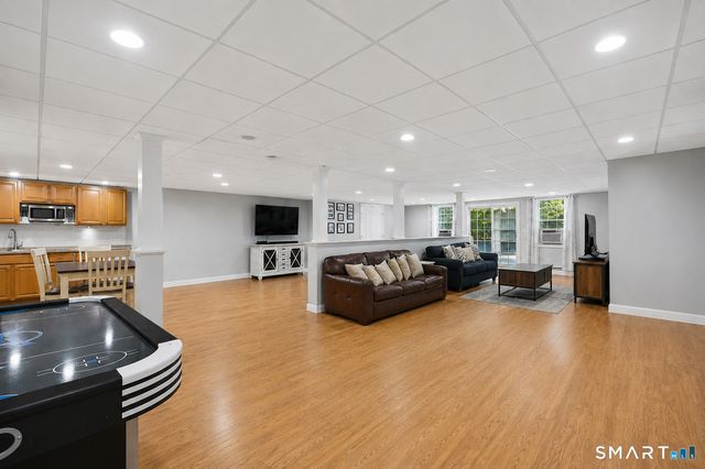3 Hay Meadow Lane, New Milford, CT 06776