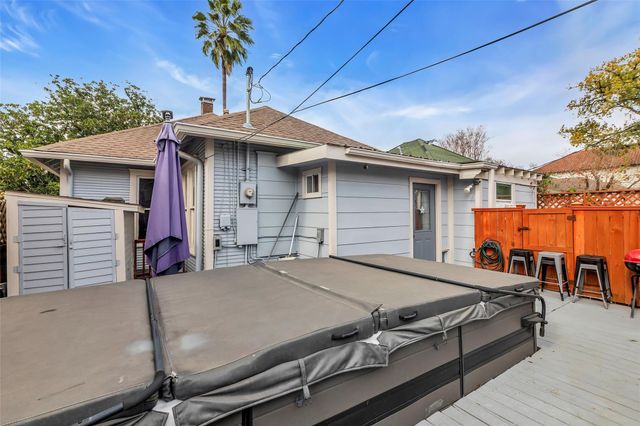 618 Harvard Street, Houston, TX 77007