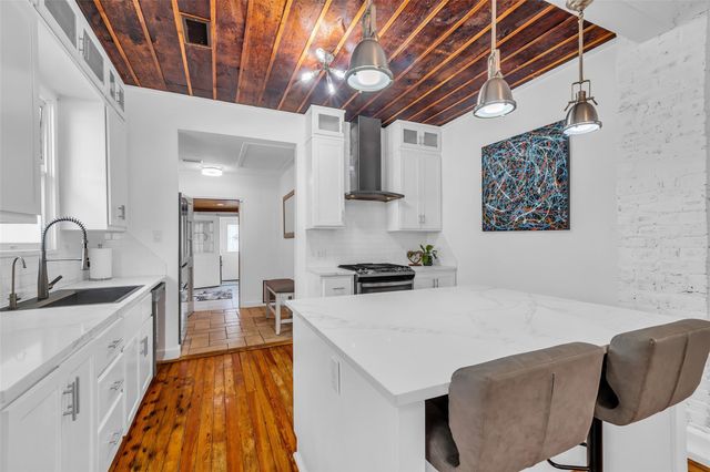 618 Harvard Street, Houston, TX 77007