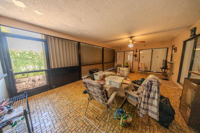 6431 Hitchin Post Way, Delray Beach, FL 33484