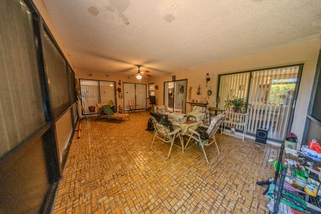 6431 Hitchin Post Way, Delray Beach, FL 33484