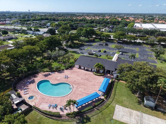 6431 Hitchin Post Way, Delray Beach, FL 33484