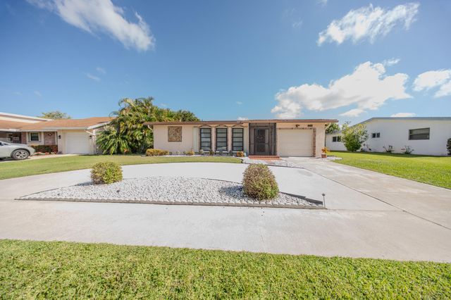 6431 Hitchin Post Way, Delray Beach, FL 33484
