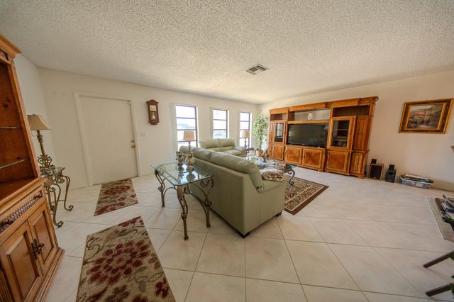 6431 Hitchin Post Way, Delray Beach, FL 33484