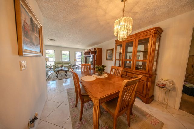 6431 Hitchin Post Way, Delray Beach, FL 33484