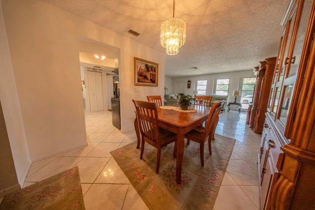 6431 Hitchin Post Way, Delray Beach, FL 33484