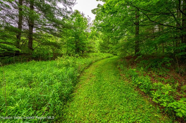 75 Upper Hollow Road, Austerlitz, NY 12017