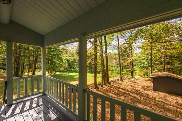 75 Upper Hollow Road, Austerlitz, NY 12017