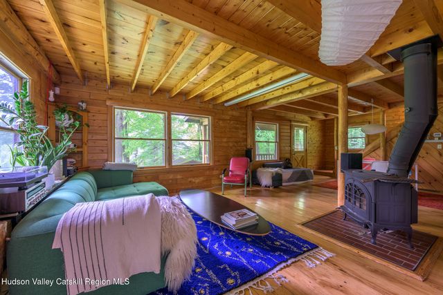 75 Upper Hollow Road, Austerlitz, NY 12017