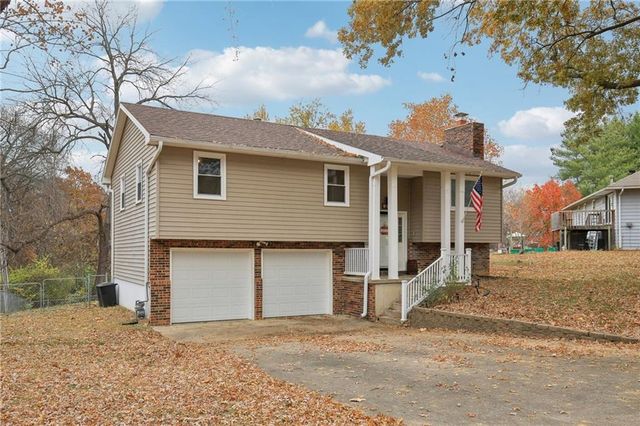 35 SE 240 Road, Warrensburg, MO 64093