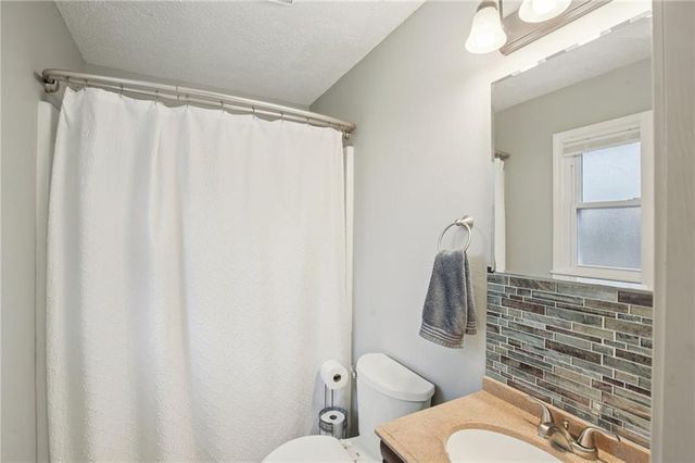 35 SE 240 Road, Warrensburg, MO 64093