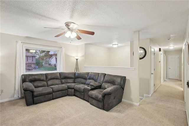 35 SE 240 Road, Warrensburg, MO 64093