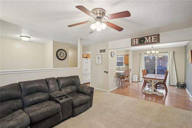 35 SE 240 Road, Warrensburg, MO 64093