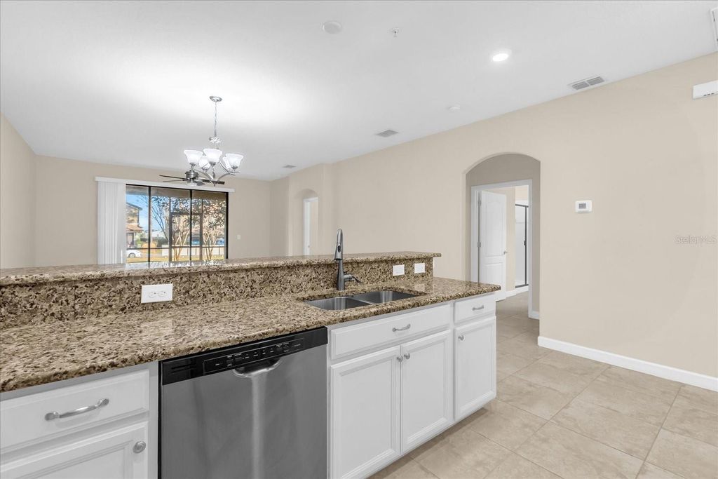 Image 11 of property listing at 8933 AZALEA SANDS LANE 8933, Davenport, FL 33896