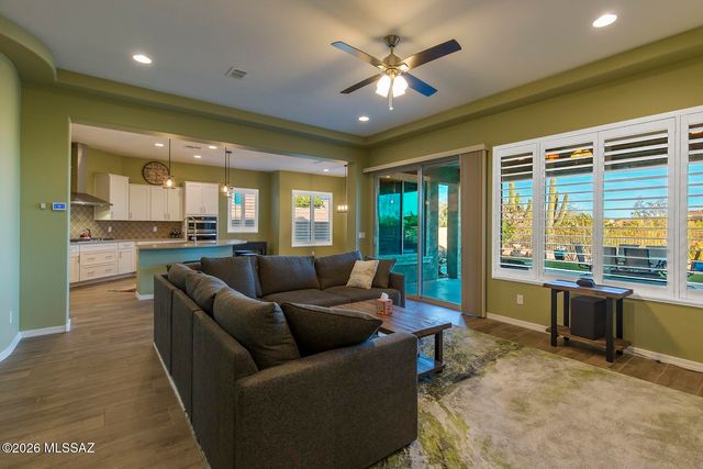 6891 W Cliff Spring Trail, Marana, AZ 85658