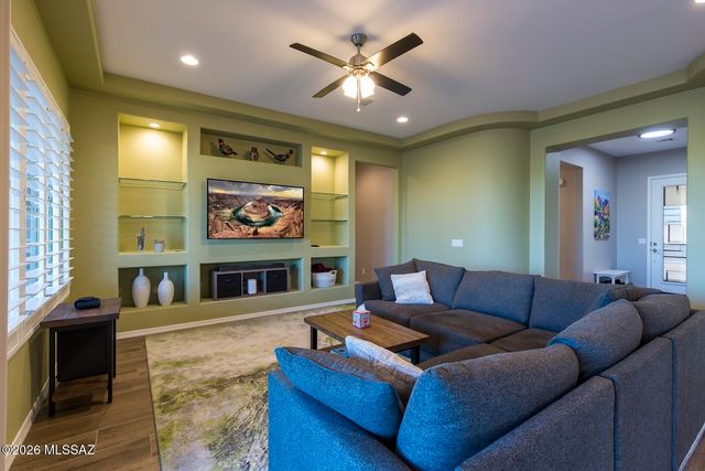 6891 W Cliff Spring Trail, Marana, AZ 85658