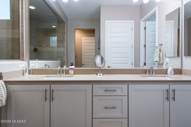 6891 W Cliff Spring Trail, Marana, AZ 85658