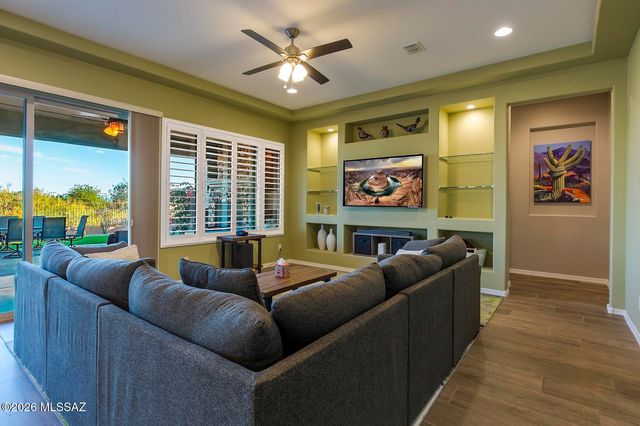 6891 W Cliff Spring Trail, Marana, AZ 85658