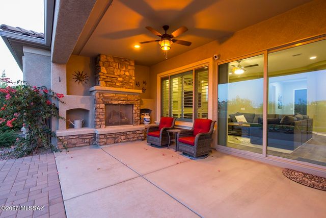 6891 W Cliff Spring Trail, Marana, AZ 85658