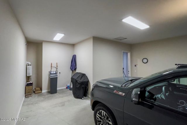 6891 W Cliff Spring Trail, Marana, AZ 85658