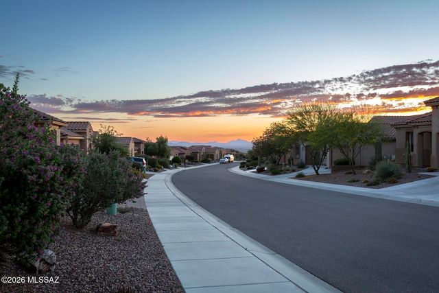 6891 W Cliff Spring Trail, Marana, AZ 85658