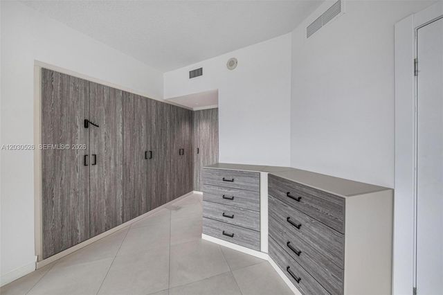 60 SW 13th Street 2600, Miami, FL 33130