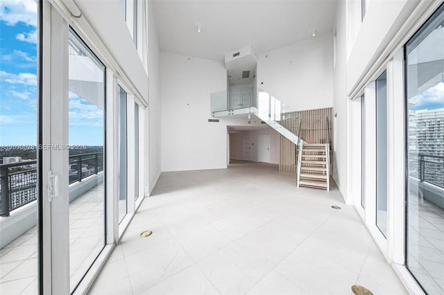 60 SW 13th Street 2600, Miami, FL 33130