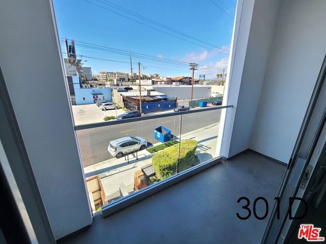 4210 Del Rey Avenue 301, Marina Del Rey, CA 90292