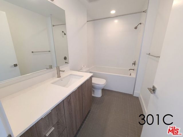 4210 Del Rey Avenue 301, Marina Del Rey, CA 90292