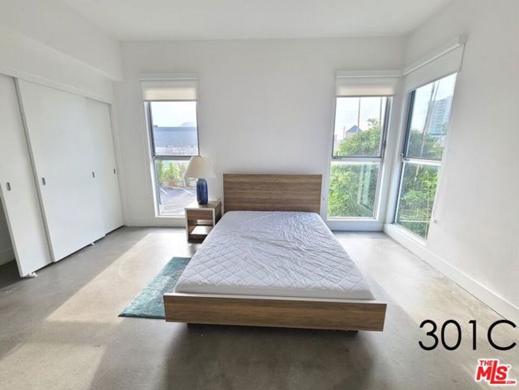 4210 Del Rey Avenue 301, Marina Del Rey, CA 90292